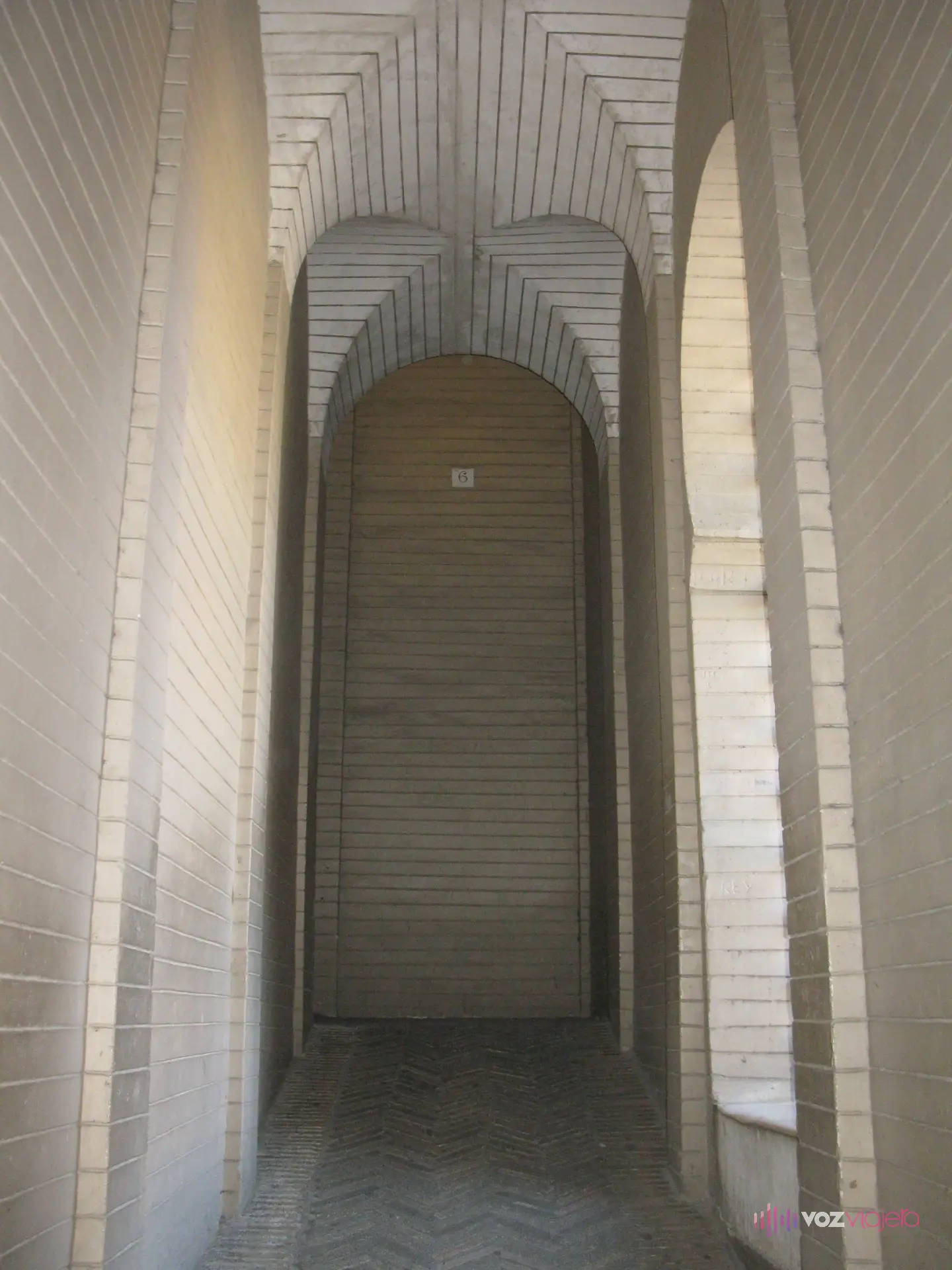 Una de las rampas de ladrillo por las que se sube al interior de la Giralda, sin un solo escalón